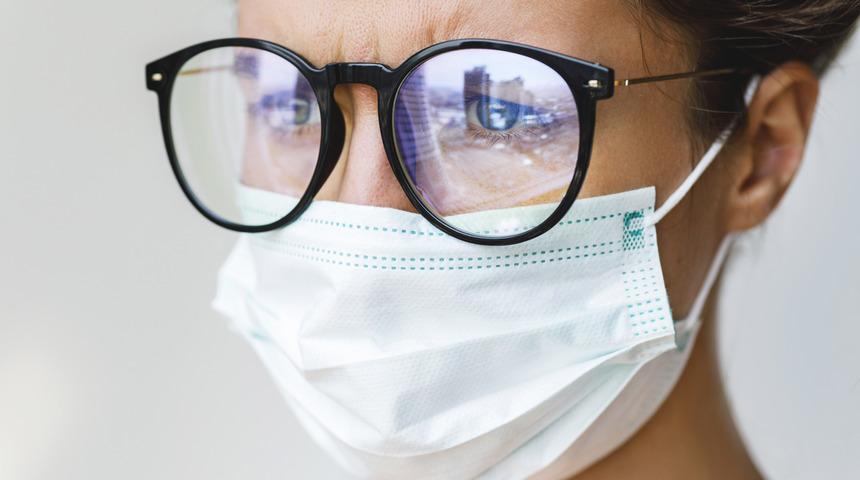Gözlük kullananların koronaya yakalanma şansı 3 kat daha az!