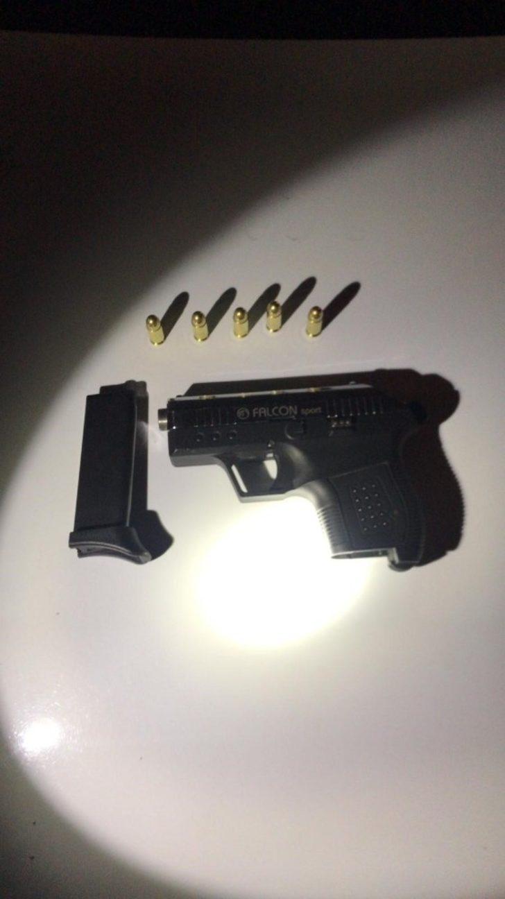 Denizli’de 8 alkol ve eşya kaçakçısı yakalandı G5