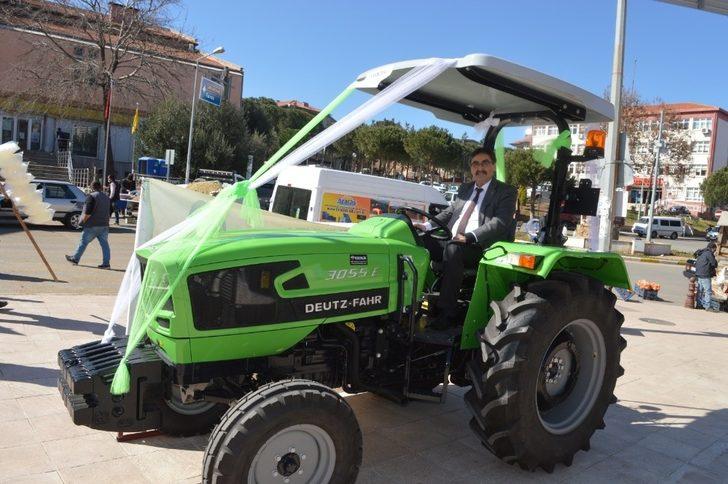Karacasu Belediyesi yeni aracını vatandaşın hizmetine sundu G2