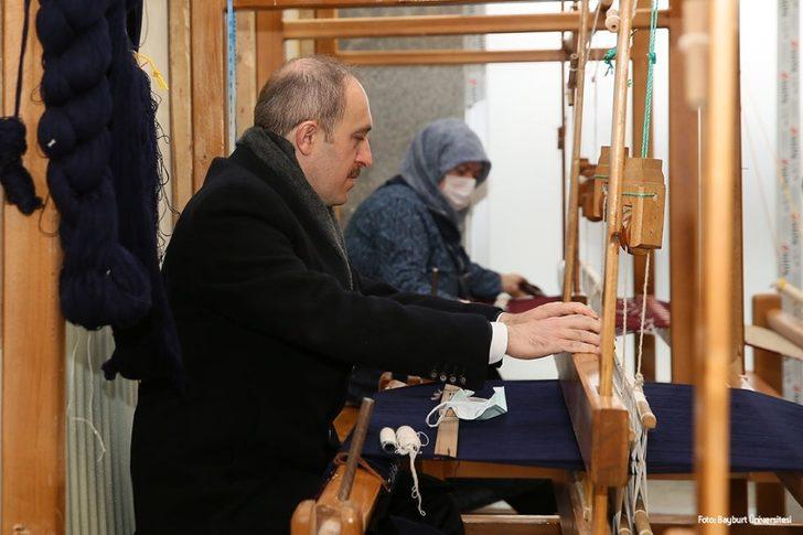 Vali Epcim, Bayburt Üniversitesi’nde kurtuluş günü etkinliklerine katıldı G3