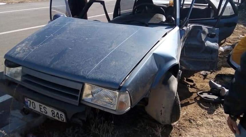 Karaman&rsquo;da kamyonetle otomobil &ccedil;arpıştı: 1 &ouml;l&uuml;, 2 yaralı