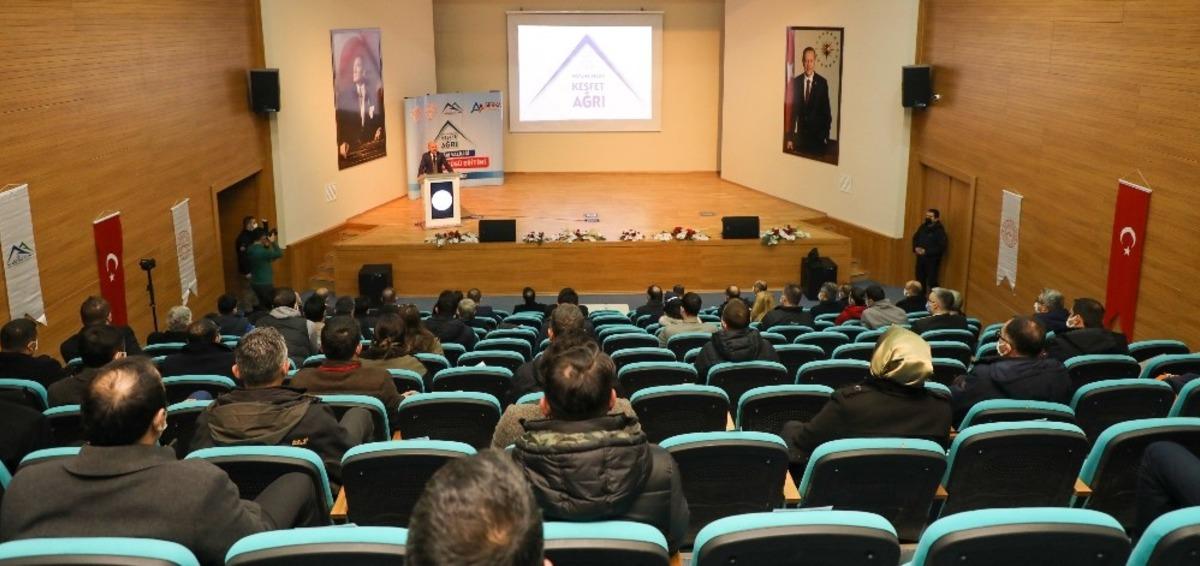 Vali Varol &ldquo;Proje D&ouml;ng&uuml;s&uuml; Y&ouml;netimi Eğitimi&rdquo; a&ccedil;ılış programına katıldı