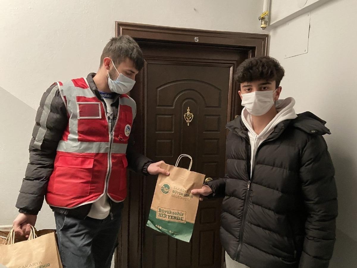 B&uuml;y&uuml;kşehir salgınla m&uuml;cadelede vatandaşların yanında