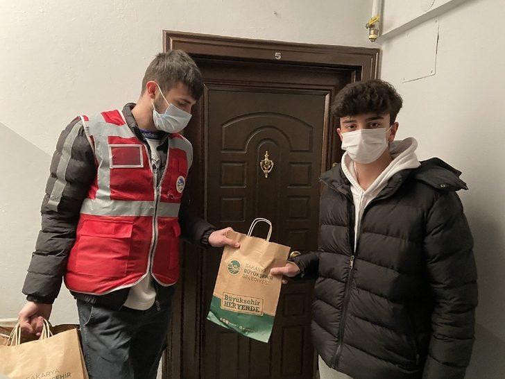 Büyükşehir salgınla mücadelede vatandaşların yanında G1