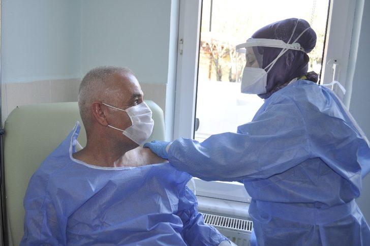 Marmaris Kaymakamı Ertuğ Şevket Aksoy Covid-19 aşısını yaptırdı G3