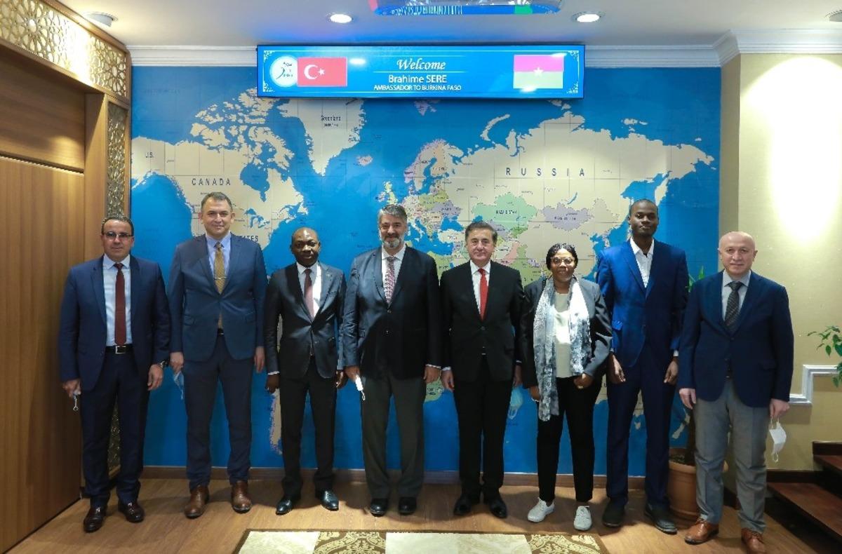 Burkina Faso Ankara B&uuml;y&uuml;kel&ccedil;isi&rsquo;nden KB&Uuml; ziyareti
