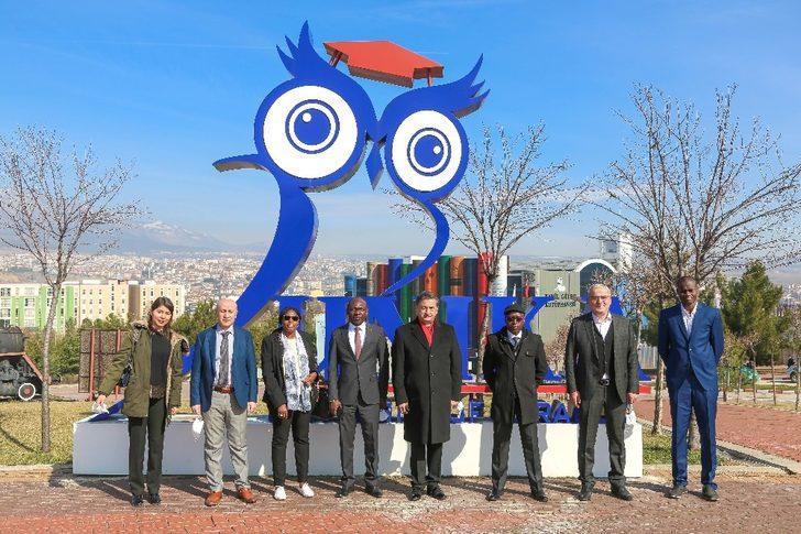 Burkina Faso Ankara Büyükelçisi’nden KBÜ ziyareti G3