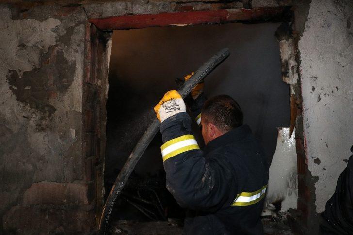 Amasya’da bağ evi yandı, Türk bayrağı zarar görmedi G2