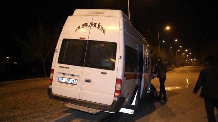 Elazığ’da  minibüs ile otomobili çarpıştı: 5 yaralı G4