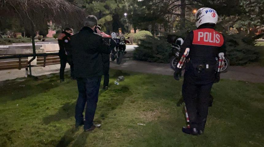 Parkta 5 TL istediği kişiyi, vermeyince bıçakladı