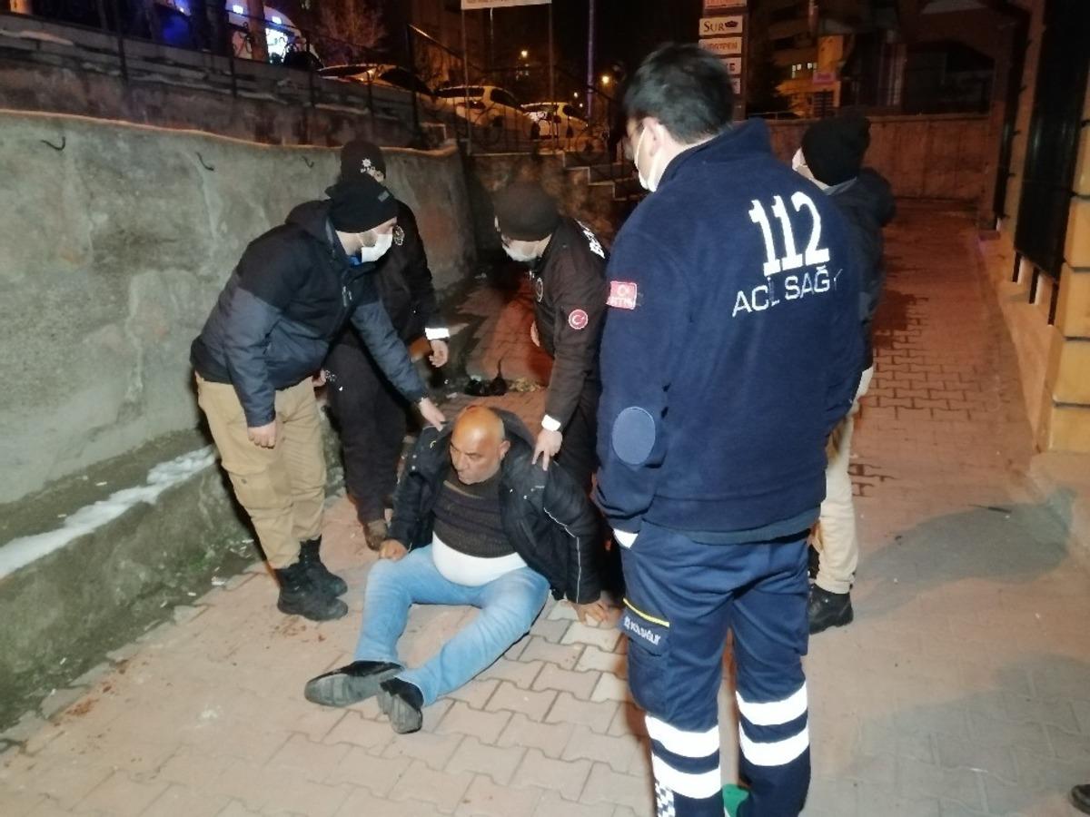 280 promil alkoll&uuml; adam buzda kayıp beton zemine d&uuml;şerek ağır yaralandı