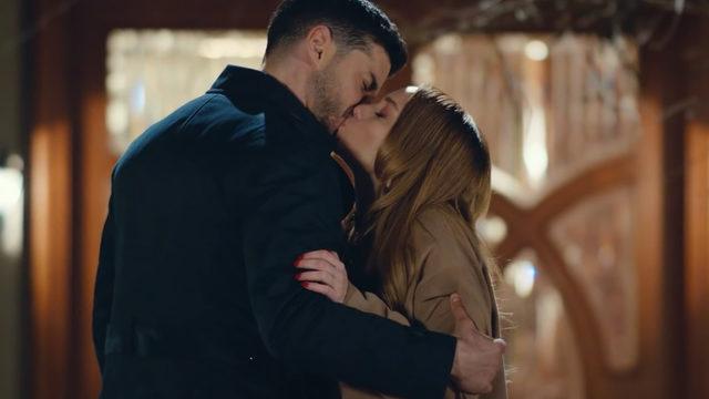 Yasak Elma 99. son bölüm final sahnesi! Yasak Elma'ya Çağatay ve Cansu'nun öpüşme sahnesi damga vurdu!