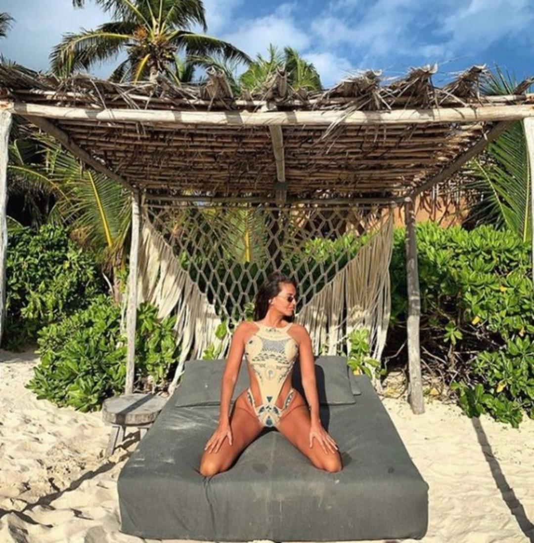 Eda Taşpınar'dan iddialı paylaşım! 'Kalbimle y&ouml;netiliyorum, kafamla değil'