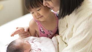 Japonya'da yeni doğan sayısı geçen yıl rekor seviyede düştü