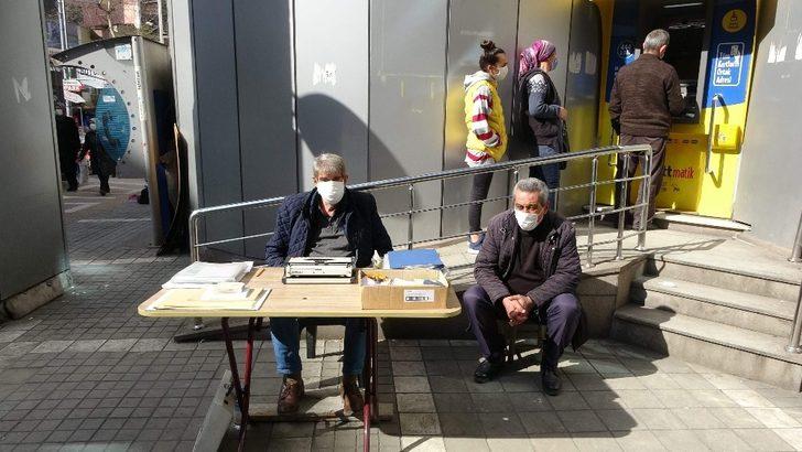 45 Yıllık arzuhalci, zamana meydan okuyor G5