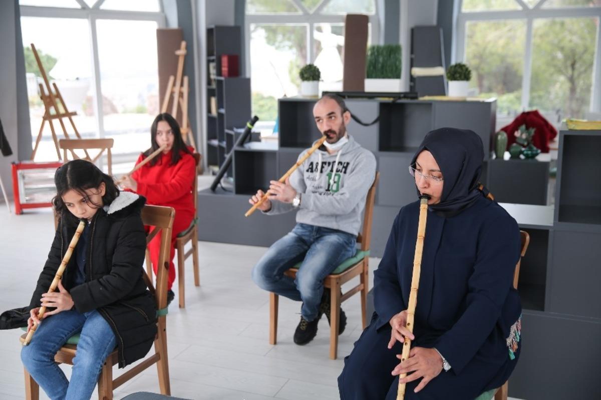 Ney kursu Bucalılara nefes oldu