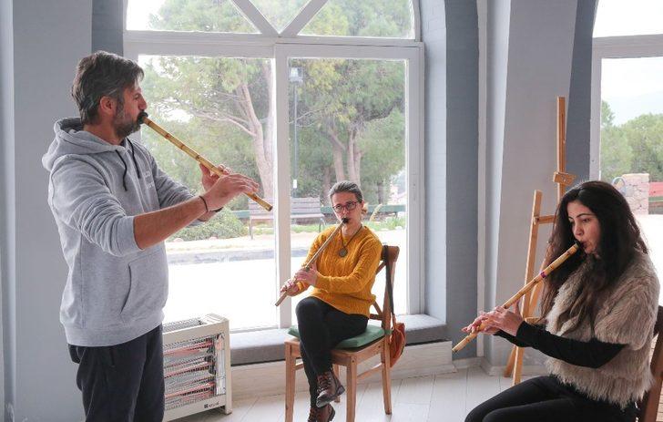 Ney kursu Bucalılara nefes oldu G3