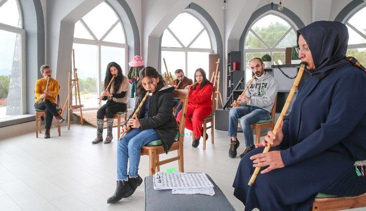 Ney kursu Bucalılara nefes oldu G4