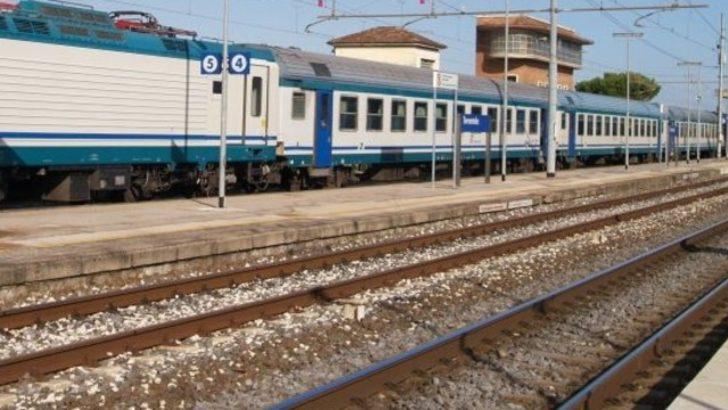 İsviçrede iki tren çarpıştı: 30 yaralı İsviçrede iki tren çarpıştı: 30 yaralı