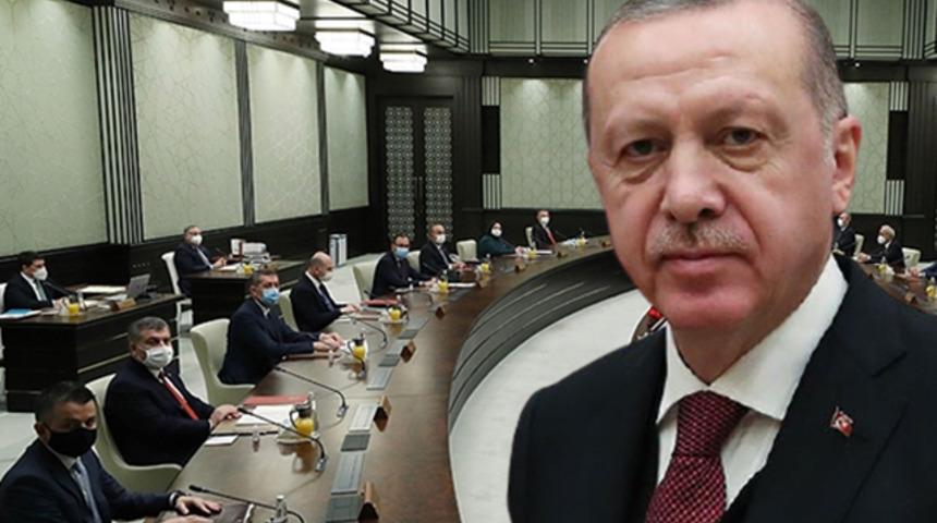 Cumhurbaşkanı Erdoğan 'AK Parti yönetimi ve kabinede değişikliğe gidiyor' iddiası