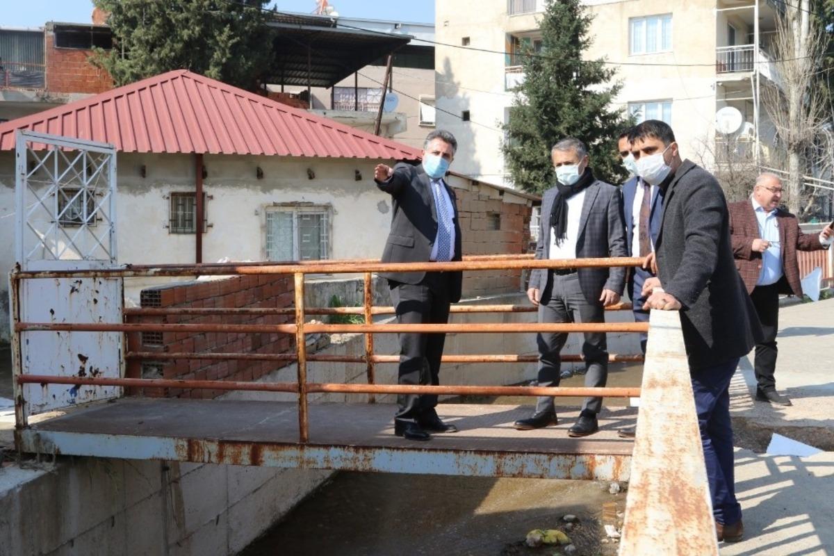 Başkan Sandal, sel felaketinin yaralarını sarıyor