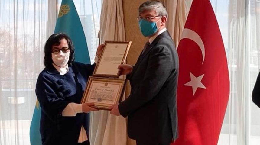 PAÜ’lü akademisyen Kazakistan devlet ödülünün sahibi oldu