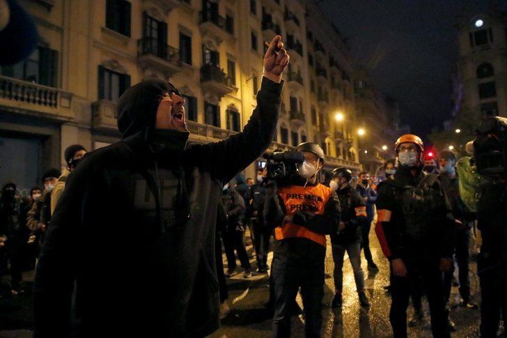 İspanya’da rapçi Hasel’in tutuklanmasına karşı protestolar 7’nci gününde G2