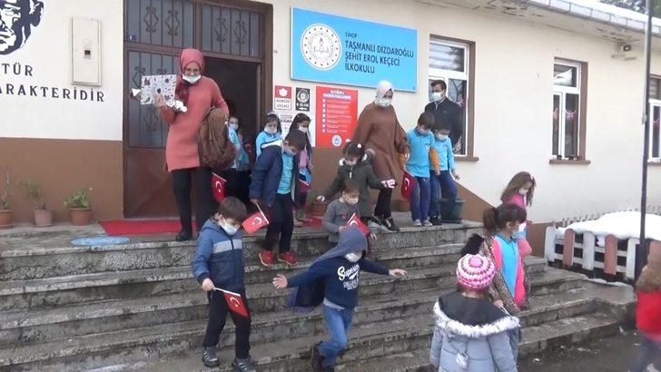 Okullarına kavuşan çocuklar ralli yaptı G4