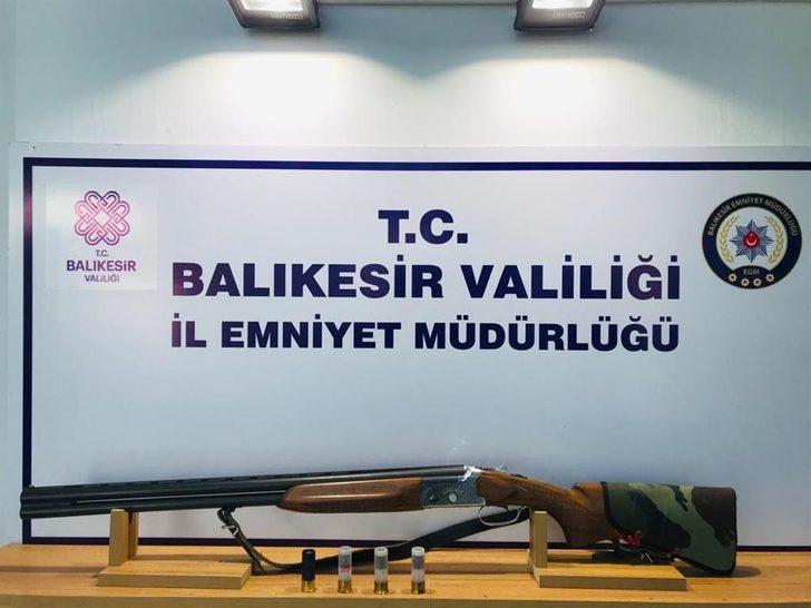 Balıkesir’de polis 14 aranan şahsı yakaladı G2