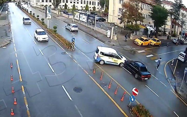 Trafik kazası kameralara böyle yansıdı G1