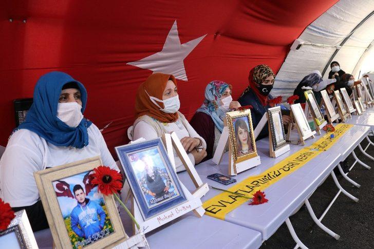 HDP önündeki aileler 540 gündür çocuklarından gelecek haberi bekliyor G5