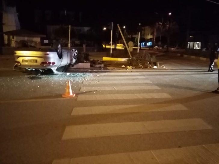 Cenazeye giderken kaza yaptılar: 3 yaralı G3