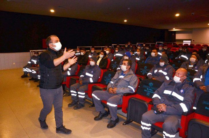 Büyükşehirden sinekle mücadele ekibine eğitim G5