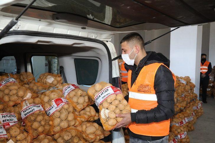 Pandemi mağduru vatandaşlara 750 ton patates desteği G2
