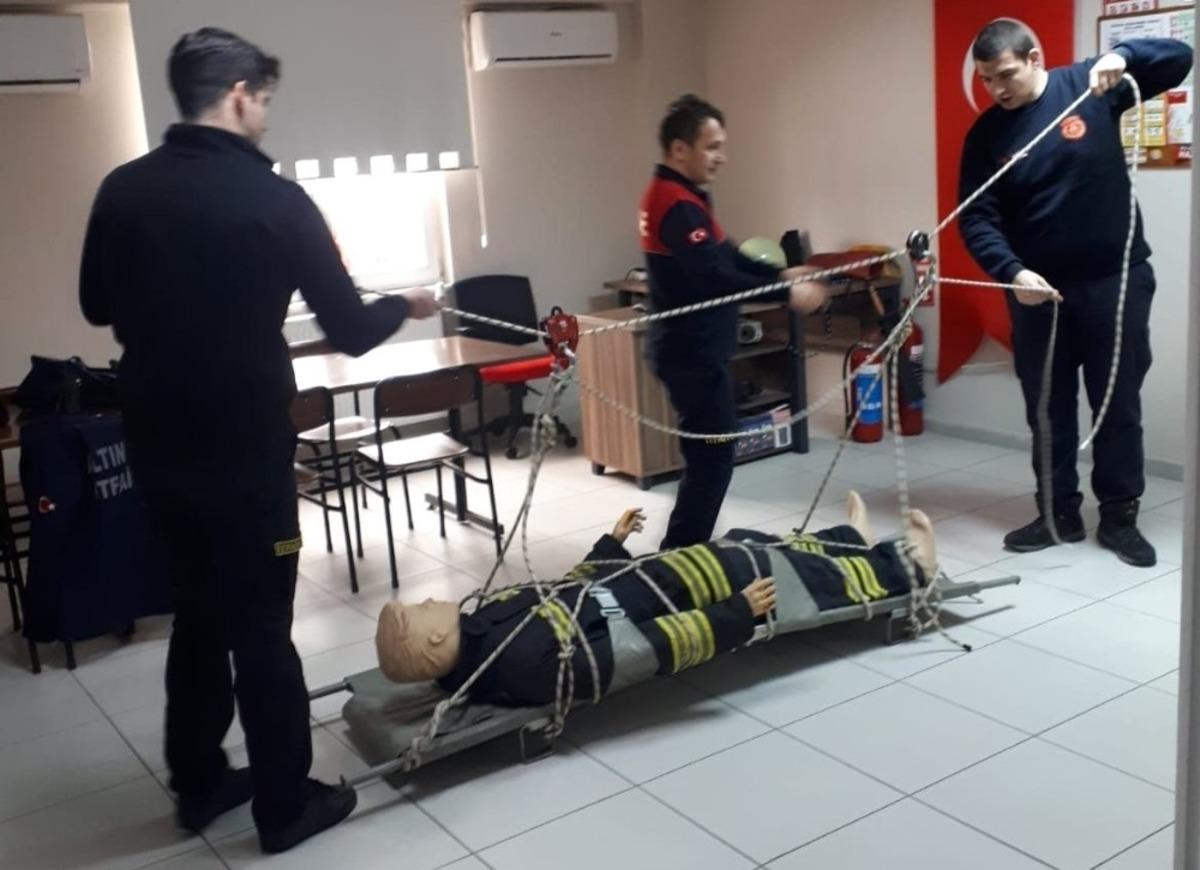 Altınova itfaiyede eğitimsiz g&uuml;n yok