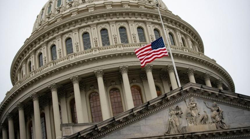 ABD’de Covid-19 can kayıpları yarım milyonu geçti: Bayraklar yarıya indirildi