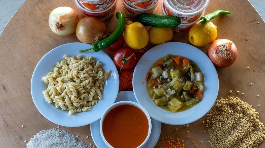 Didim Belediyesi’nden vatandaşa günde 3 çeşit sıcak yemek dağıtımı