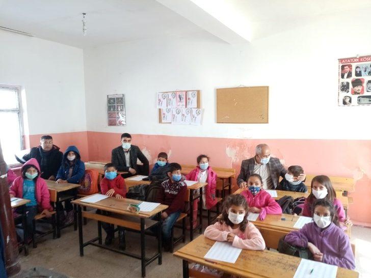 Başkan Ensari’den okul ziyareti G2