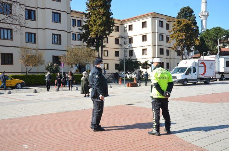 Polisten maske mesafe denetimi G1