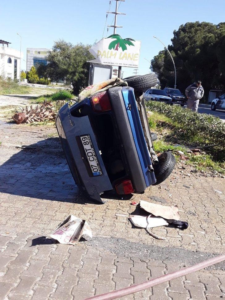 Antalya’da kaza yapan otomobil önce devrildi, sonra alev aldı G4