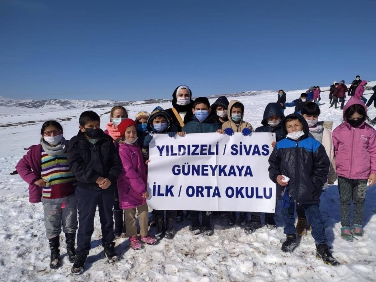 Minik &ccedil;ocuklar hayvanları unutmadı