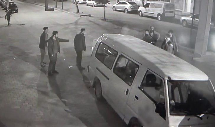 Alkollü sürücü park halindeki araçlara çarptı G2