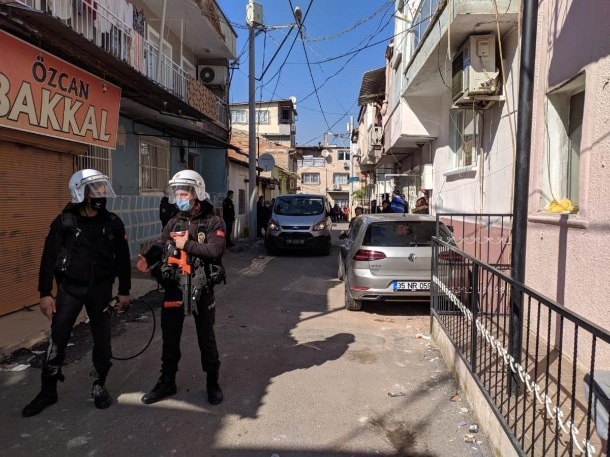 İzmir&rsquo;de alacak verecek meselesi cinayetle bitti
