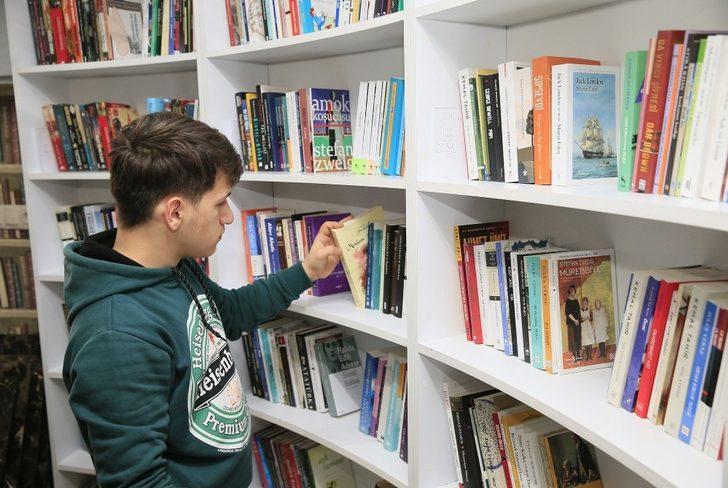 Sultangazi’de 3 kitap kafe hizmet vermeye başladı G2