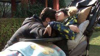 Çılgın Sedat'ın evinde yangın çıktı! Engelli oğluna sarılıp ağladı