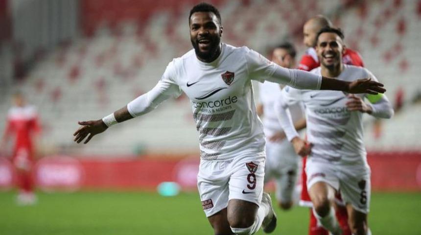SON DAKİKA! Boupendza, Krasnodar'a transfer oldu!