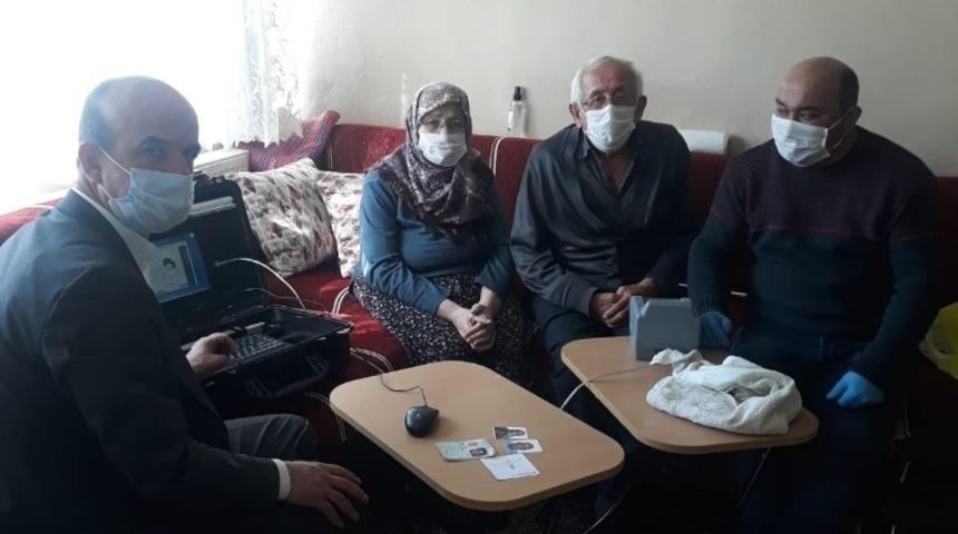 Korkuteli’de, engelli ve yaşlı bireylerin çipli kimlik kartı almasına kolaylık