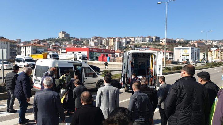 Hafif ticari aracın yaya geçidinde çarptığı yaşlı kadın ağır yaralandı G2