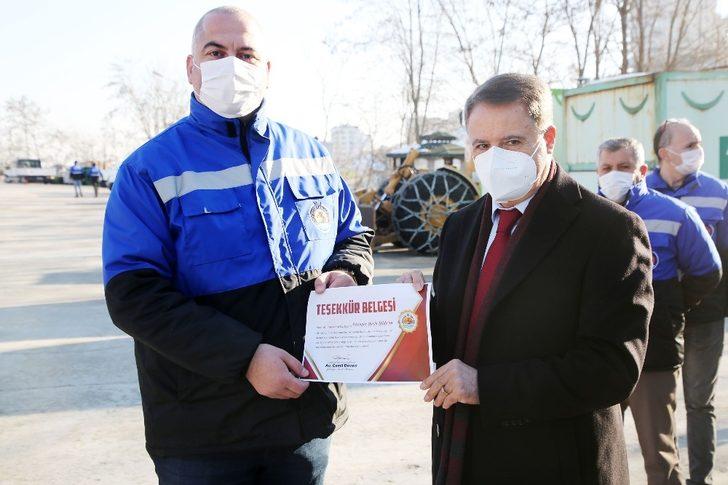 Başkan Deveci’den ekiplere teşekkür belgesi G5