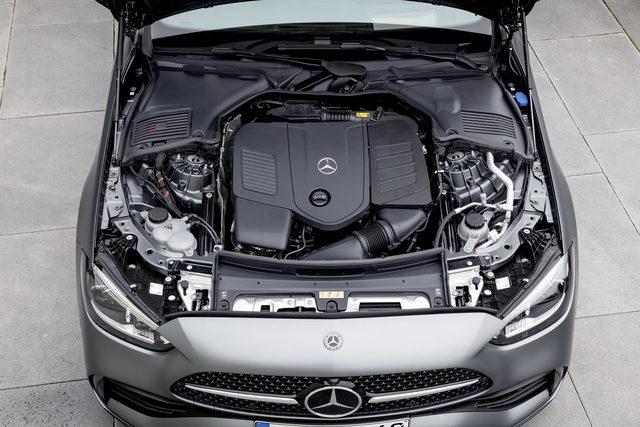 2022-Mercedes-Benz-C-Class-32-1